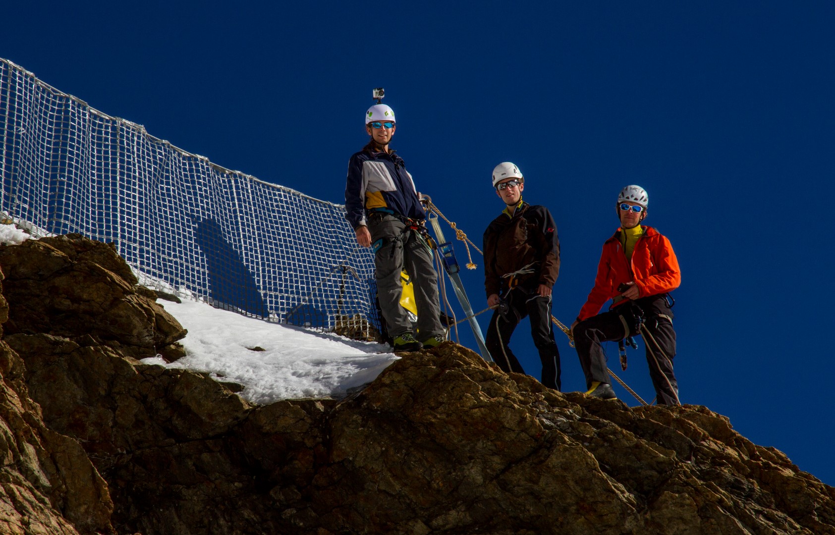 Enlarged view: The installation team on the field site